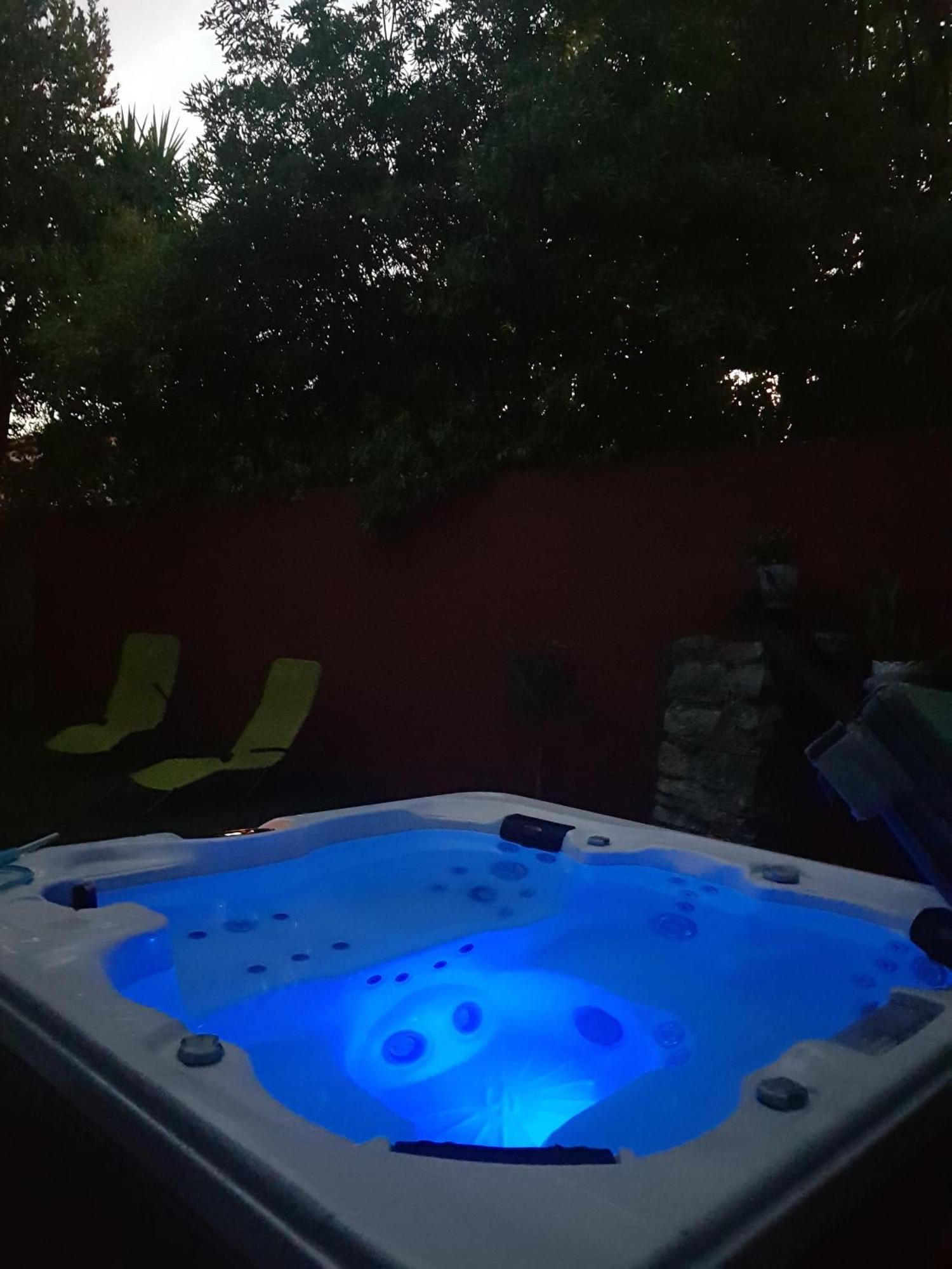 Dolce Vita - Jacuzzi - La Ciotat Bagian luar foto